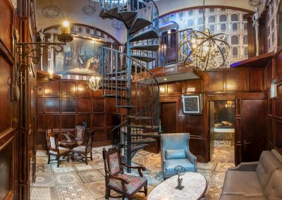 Roxbury at Stratton Falls Contemporary Resort Lodging